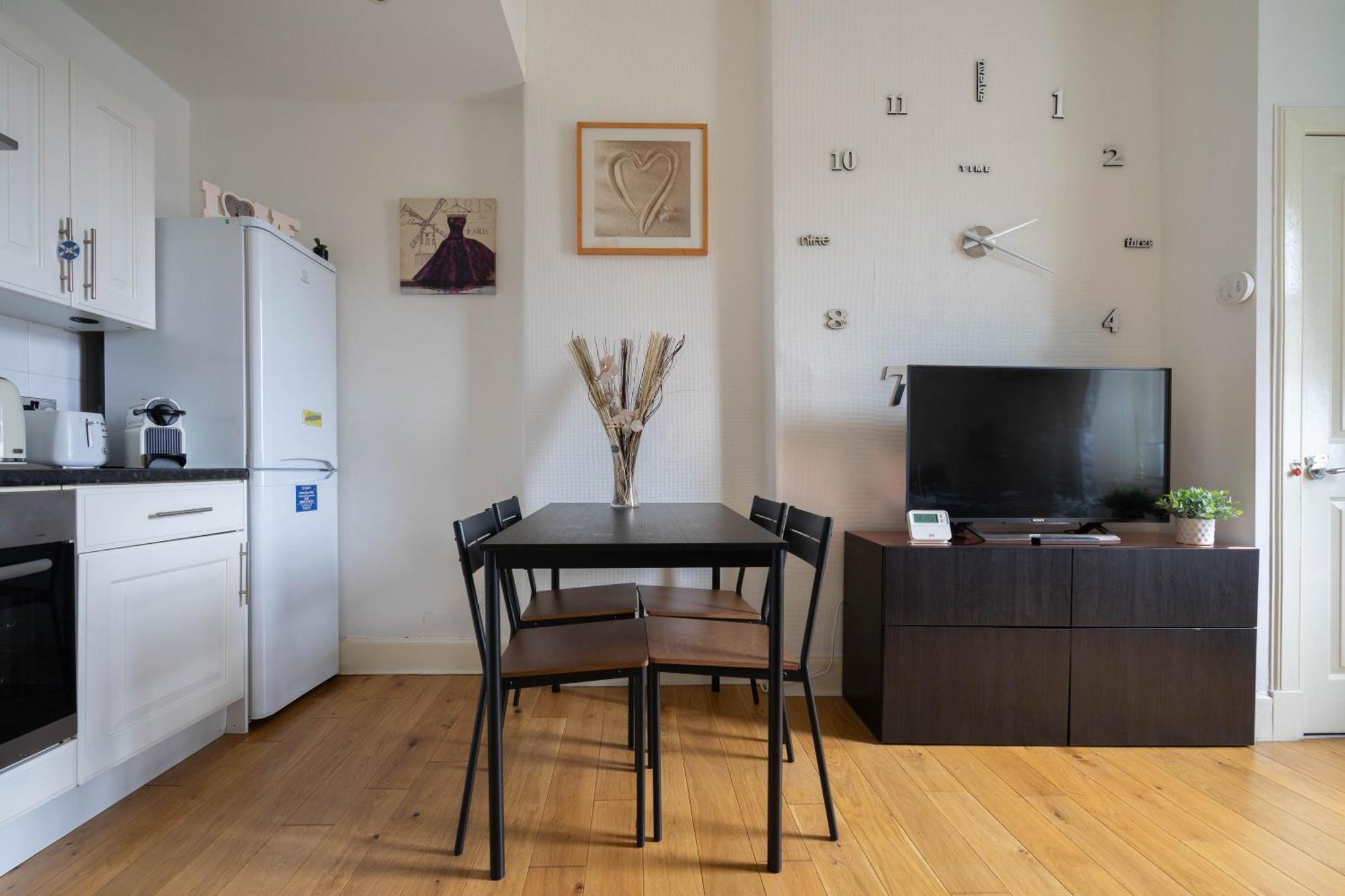 Cosy Leith Escape - Edinburgh City מראה חיצוני תמונה